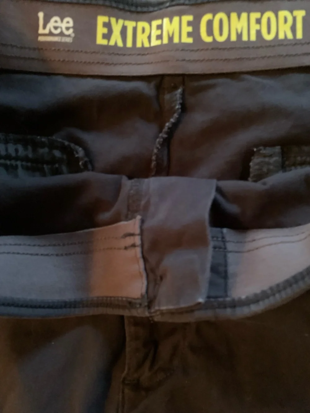 Lee Extreme Comfort Men's Classic Cotton Shorts - Black, size 38 - Picture 2 of 3